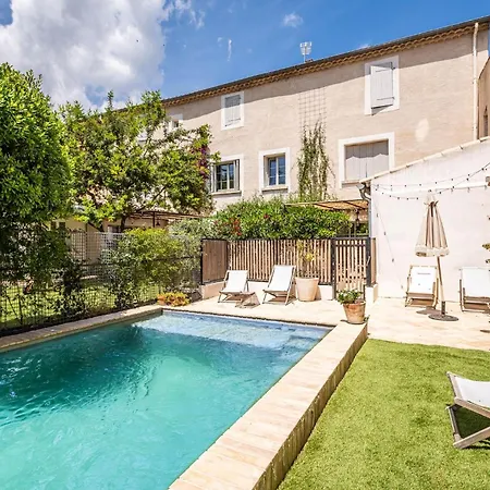Maison 1634 - Climatisation, piscine, parking, centre ville, petit-dejeuner compris-3
